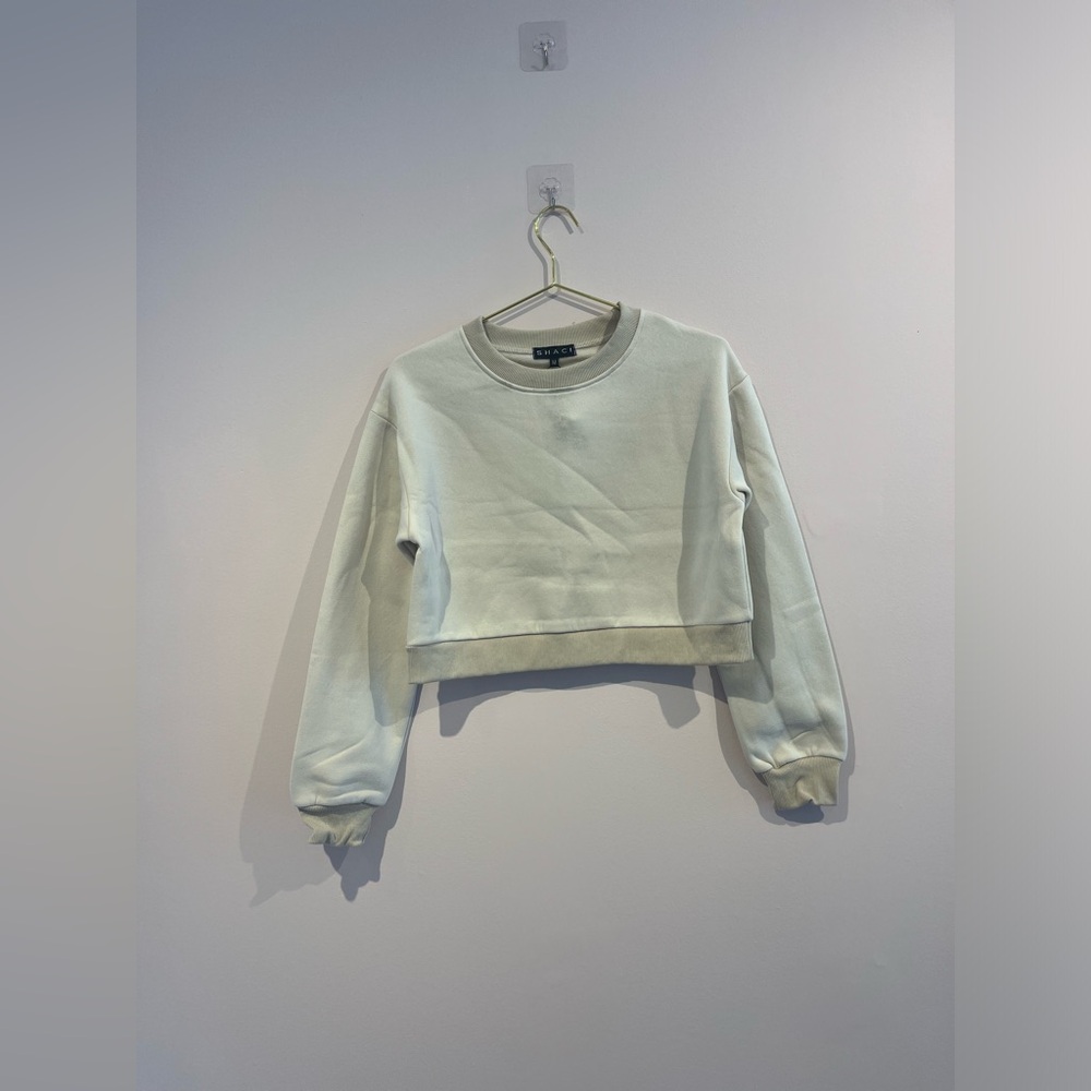 Shaci Athletic Wear - NWT - Medium - Beige Cropped Sweatshirt